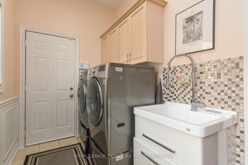 27 Autumn Ridge Trail, Kitchener, ON - Indoor Photo Showing Laundry Room