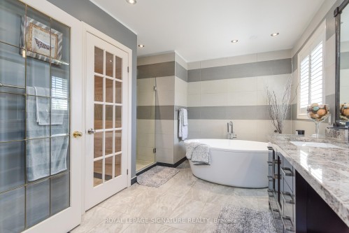 27 Autumn Ridge Trail, Kitchener, ON - Indoor Photo Showing Bathroom