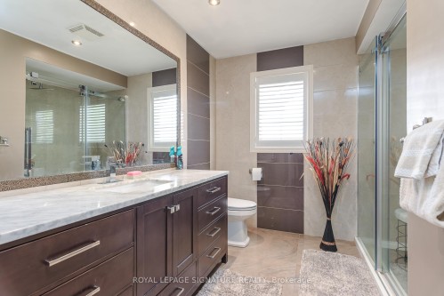 27 Autumn Ridge Trail, Kitchener, ON - Indoor Photo Showing Bathroom