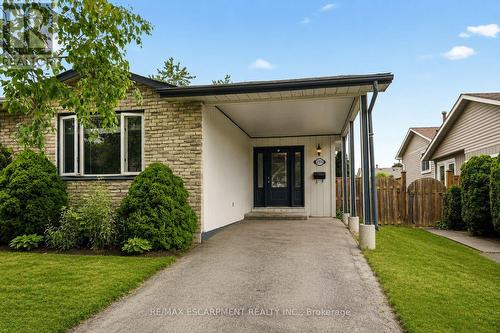 2353 MIDDLESMOOR CRESCENT  Burlington, ON L7P 3X4