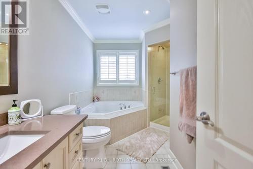 38 Camelot Square, Barrie, ON 