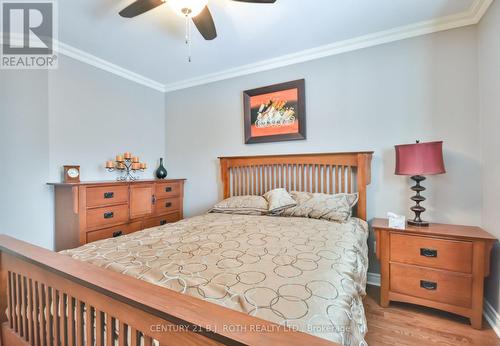 38 Camelot Square, Barrie, ON 