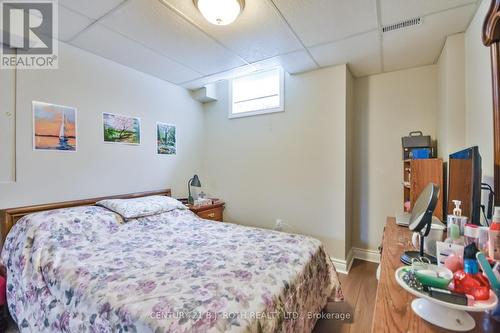 38 Camelot Square, Barrie, ON 
