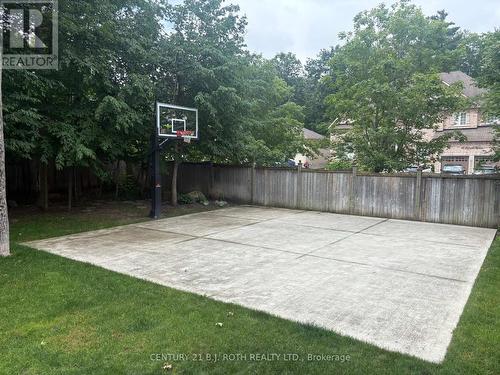 38 Camelot Square, Barrie, ON 