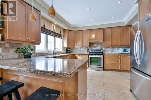 38 Camelot Square, Barrie, ON 