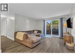 3854 Gordon Drive Unit# 186 Kelowna, BC V1W 3G5