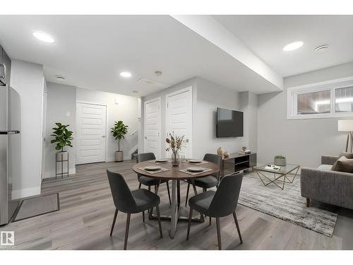 9338 Pear Li Sw, Edmonton, AB 