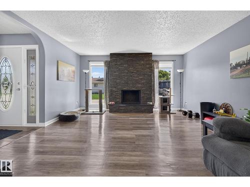 10308 166 Av Nw, Edmonton, AB 