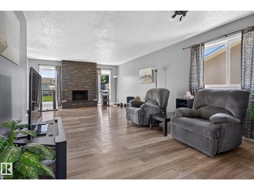 10308 166 Av Nw, Edmonton, AB 