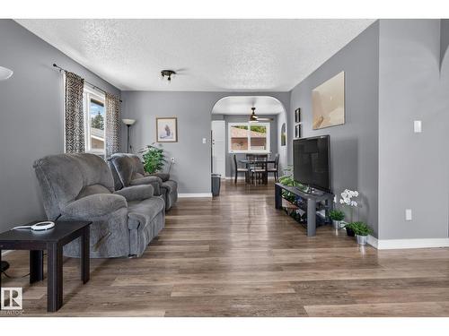 10308 166 Av Nw, Edmonton, AB 