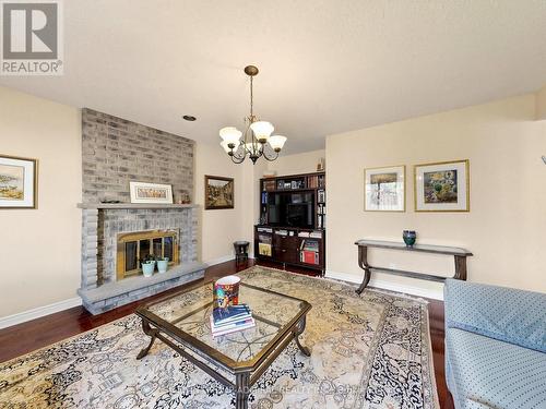 20 Esther Crescent, Vaughan, ON 