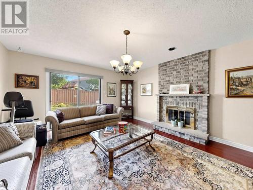 20 Esther Crescent, Vaughan, ON 