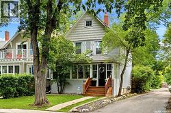 2022 Montague STREET  Regina, SK S4T 3J7