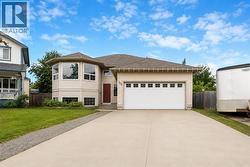 209 Laffont Bay  Fort Mcmurray, AB T9M 2R3