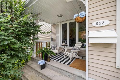 652 Thicket Way, Ottawa, ON 