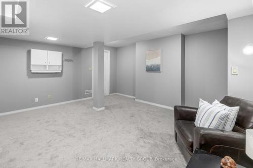 652 Thicket Way, Ottawa, ON 