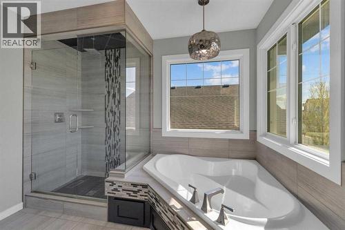 25 Lazaro Close, Red Deer, AB 