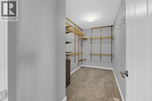 25 Lazaro Close, Red Deer, AB 