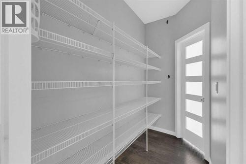 25 Lazaro Close, Red Deer, AB 