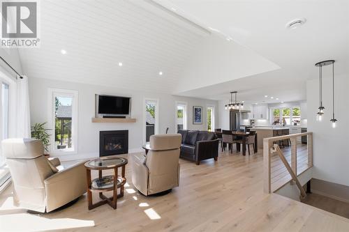7 Bridle Path, Blaketown, NL 