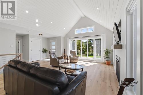 7 Bridle Path, Blaketown, NL 