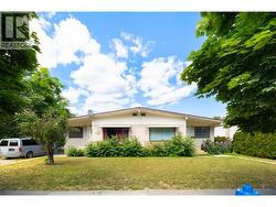830-832 Leon Avenue Kelowna, BC V1Y 6J8