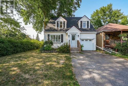9 ARLINGTON AVENUE  St. Catharines, ON L2P 3A3