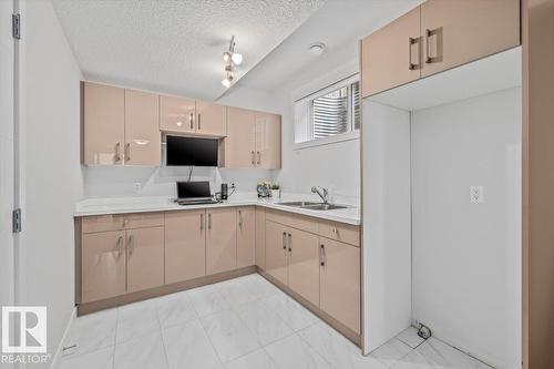 9237 92 St Nw, Edmonton, AB 