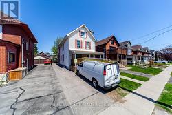128 ELGIN STREET E Oshawa, ON L1G 1T3