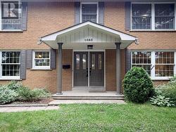1585 CROMBIE ROAD  Mississauga, ON L5J 4J1