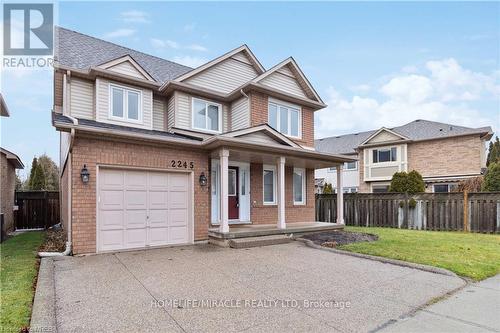 2245 Pathfinder Drive, Burlington, ON 