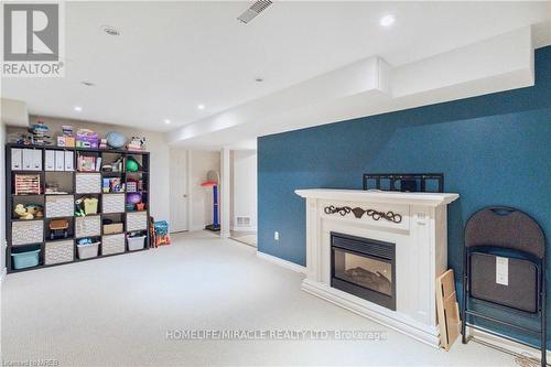 2245 Pathfinder Drive, Burlington, ON 