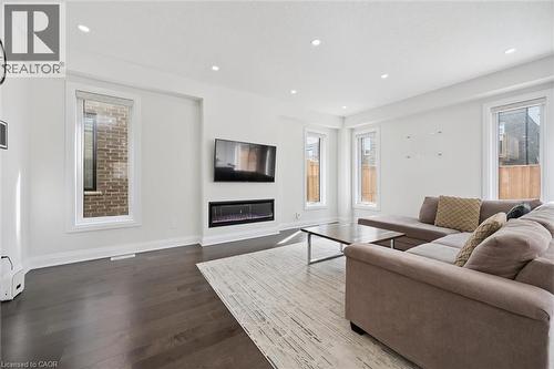 552 Nathalie Crescent, Kitchener, ON 