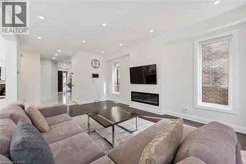 552 Nathalie Crescent, Kitchener, ON 
