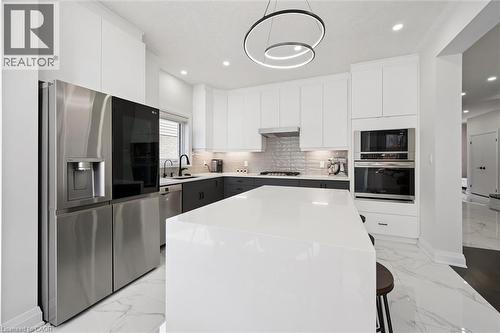 552 Nathalie Crescent, Kitchener, ON 