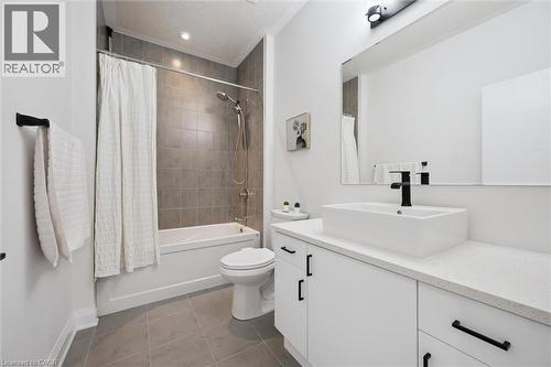 552 Nathalie Crescent, Kitchener, ON 