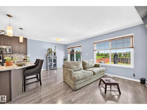 2305 68 St Sw, Edmonton, AB 
