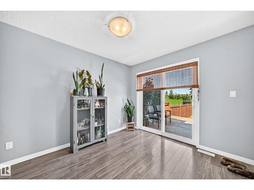 2305 68 St Sw, Edmonton, AB 