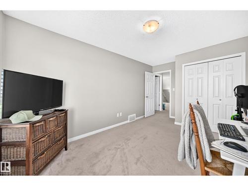 2305 68 St Sw, Edmonton, AB 