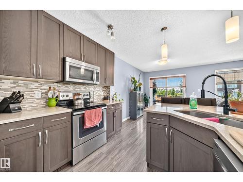 2305 68 St Sw, Edmonton, AB 