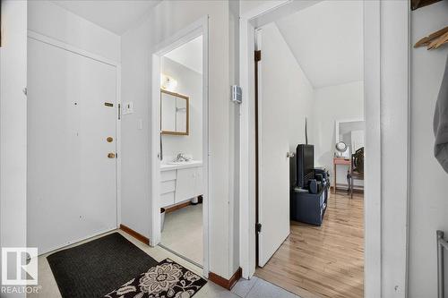 #33 10230 122 St Nw, Edmonton, AB 