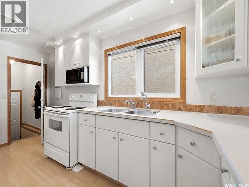 2339 Reynolds Street, Regina, SK - Indoor Photo Showing Kitchen With Double Sink