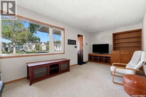 2339 Reynolds Street, Regina, SK - Indoor