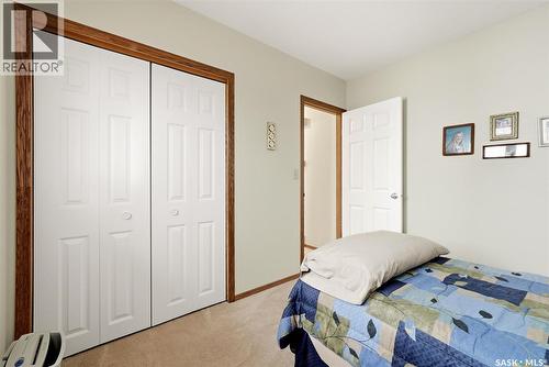 2339 Reynolds Street, Regina, SK - Indoor Photo Showing Bedroom