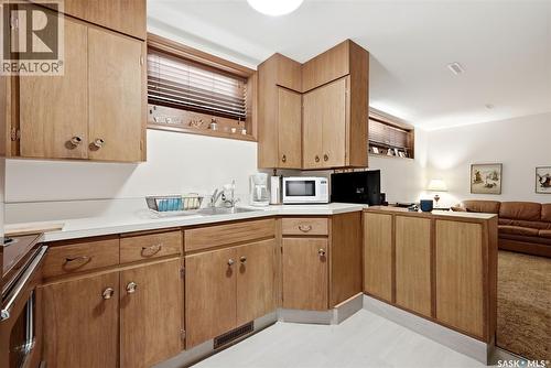 2339 Reynolds Street, Regina, SK - Indoor Photo Showing Kitchen