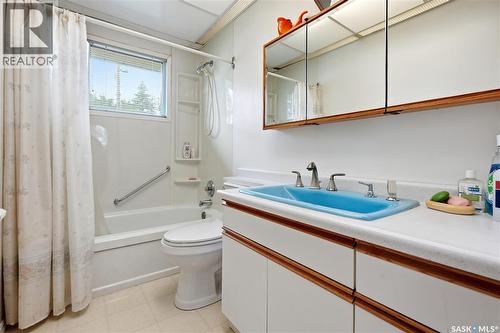 32 Mathieu Crescent, Regina, SK 