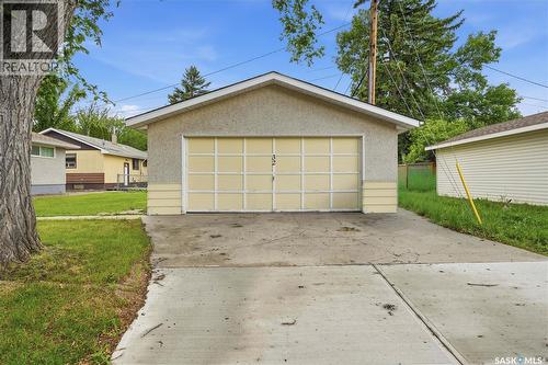 32 Mathieu Crescent, Regina, SK 