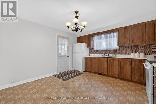 274 Breezehill Avenue S, Ottawa, ON 