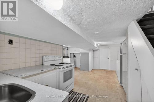 274 Breezehill Avenue S, Ottawa, ON 