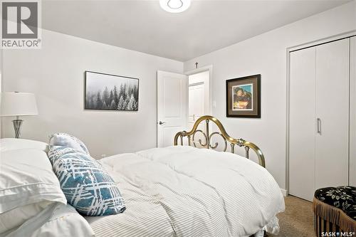35 Penfold Place, Regina, SK 